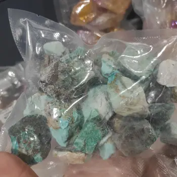 1 paket Nadir Doğal Yeşil İğne şeklinde Phoenix Çam Kaya Kaba Kristal Taşlar Mineral Örnekleri Reiki Şifa Koleksiyonu