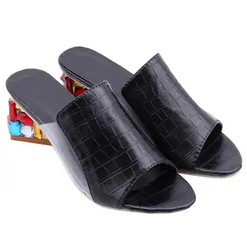 2021 Yaz Kadın Sandalet PU Deri Sığ Kadın Taklidi Bayan Ayakkabıları Kalın Topuk Kristal Sandalet Sandalias Plataforma