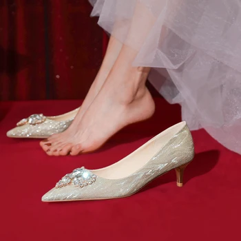 Ana Düğün Ayakkabı Günlük Giyim gelinlik Pompaları Altın Pullu Stiletto Yüksek Topuk Nedime Tek Ayakkabı Taklidi Metal Toka