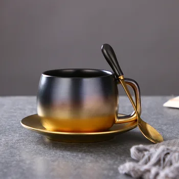 Iskandinav minimalist seramik fincan Yaratıcı fırçalama siyah altın kahve fincan seti bir seferde bir fincan kupa