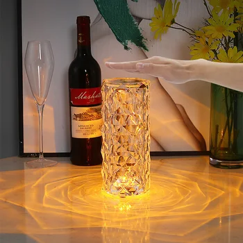 Yeni akrilik kristal masa lambası LED elmas dokunmatik gece ışıkları USB başucu atmosfer lambaları yatak odası için masaüstü süslemeleri armatür